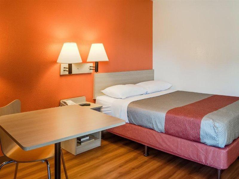 Motel 6-Kelso, Wa - Mt. St. Helens エクステリア 写真