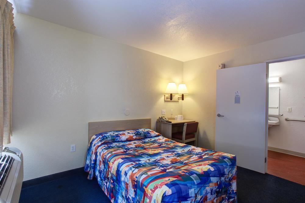 Motel 6-Kelso, Wa - Mt. St. Helens エクステリア 写真