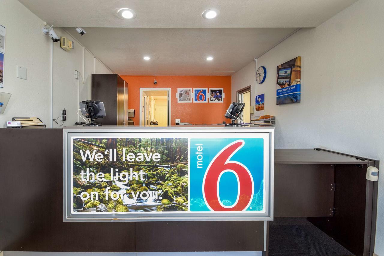 Motel 6-Kelso, Wa - Mt. St. Helens エクステリア 写真