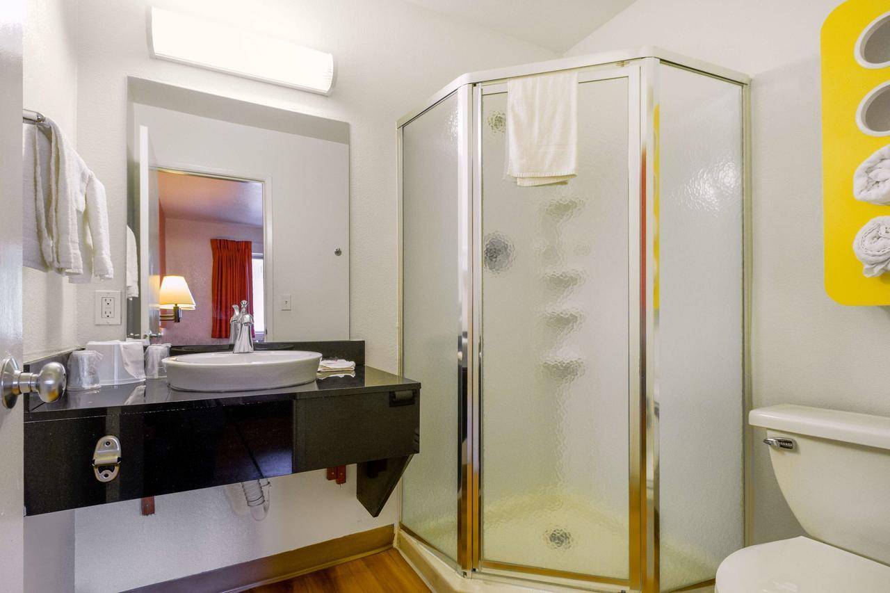 Motel 6-Kelso, Wa - Mt. St. Helens エクステリア 写真