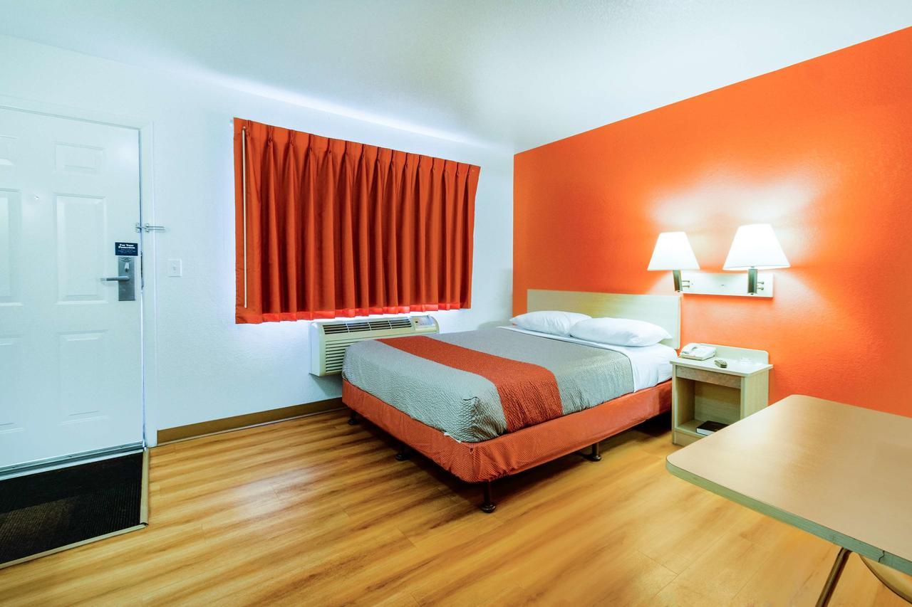 Motel 6-Kelso, Wa - Mt. St. Helens エクステリア 写真