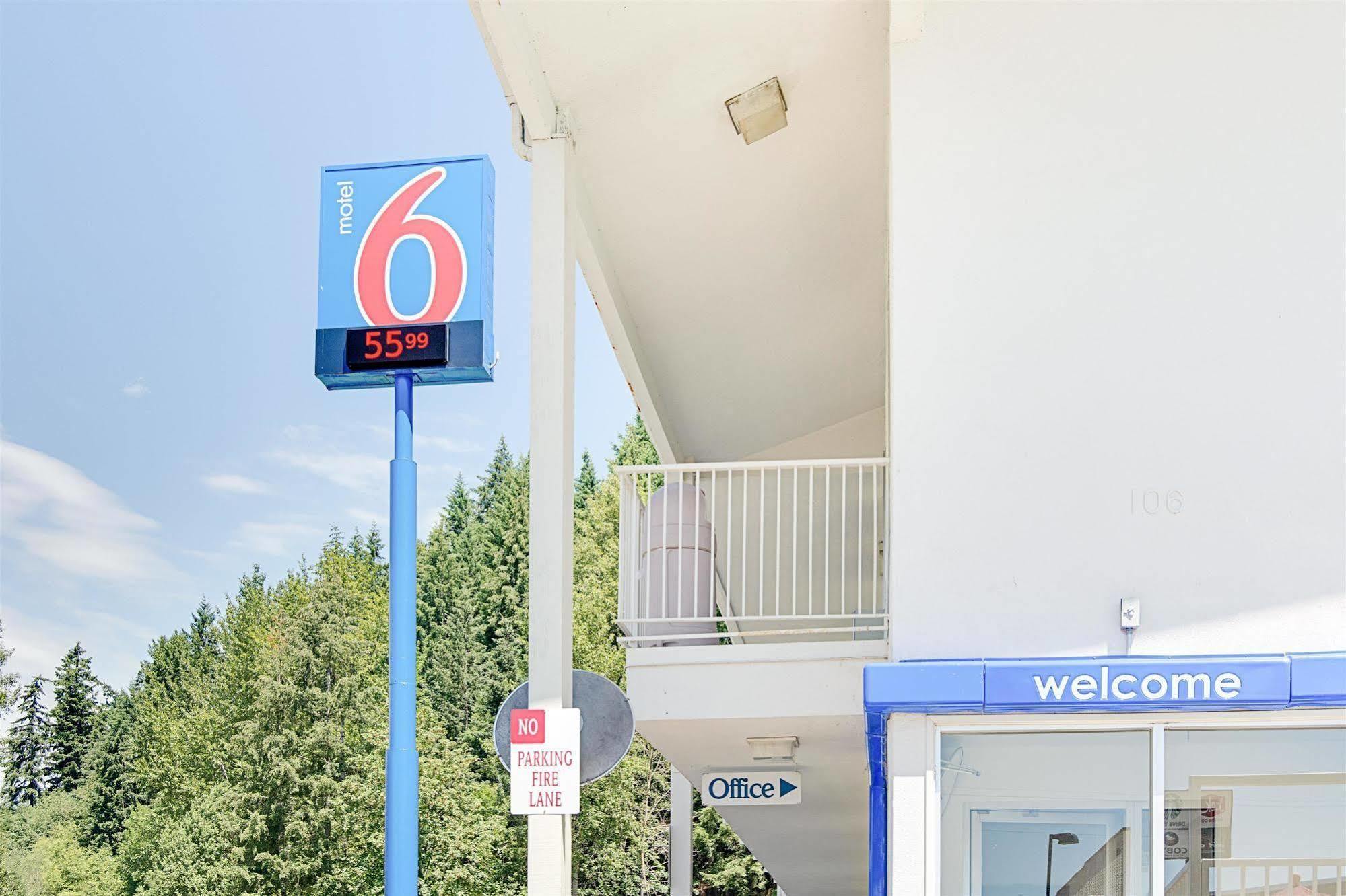 Motel 6-Kelso, Wa - Mt. St. Helens エクステリア 写真