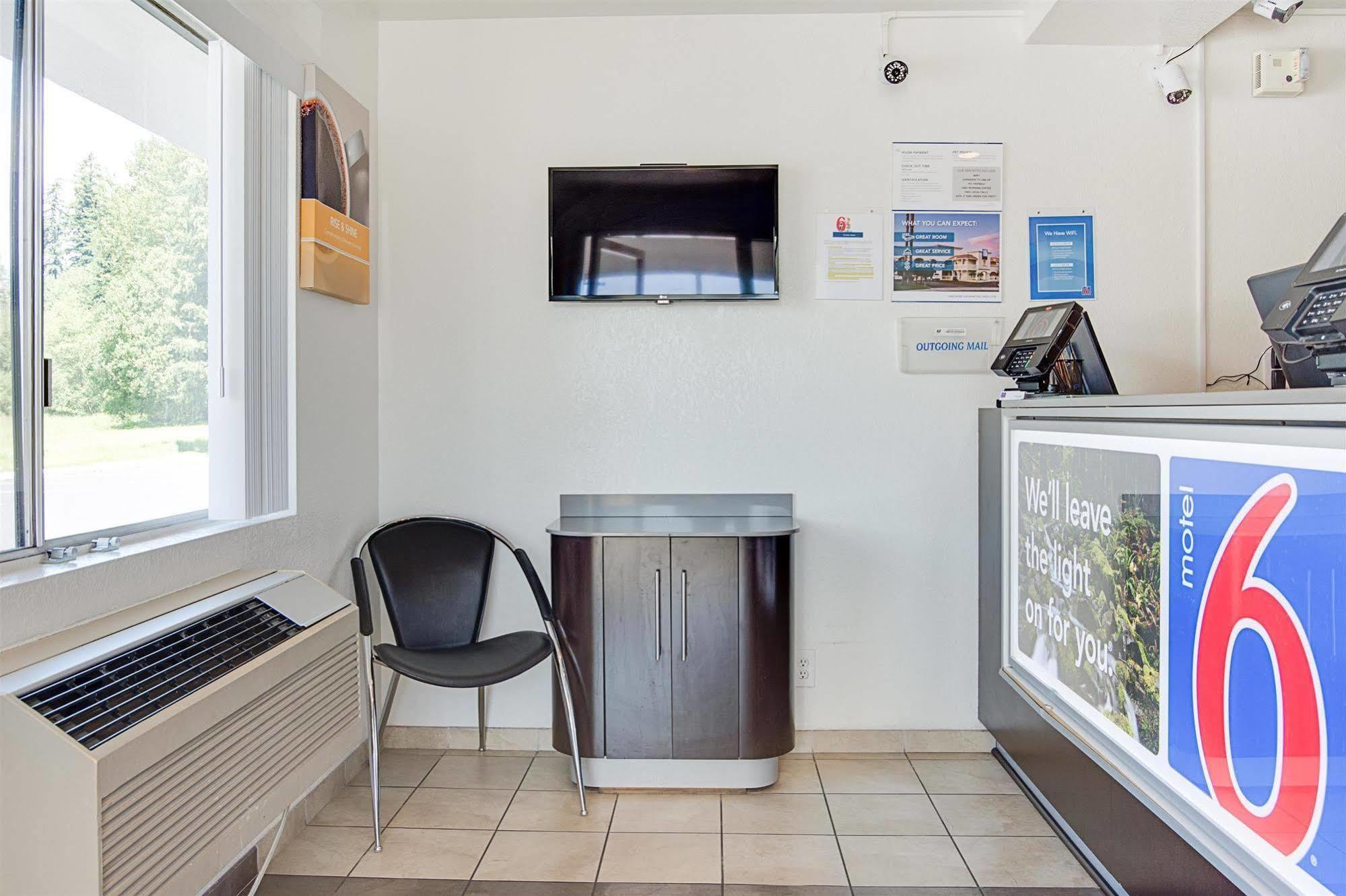Motel 6-Kelso, Wa - Mt. St. Helens エクステリア 写真