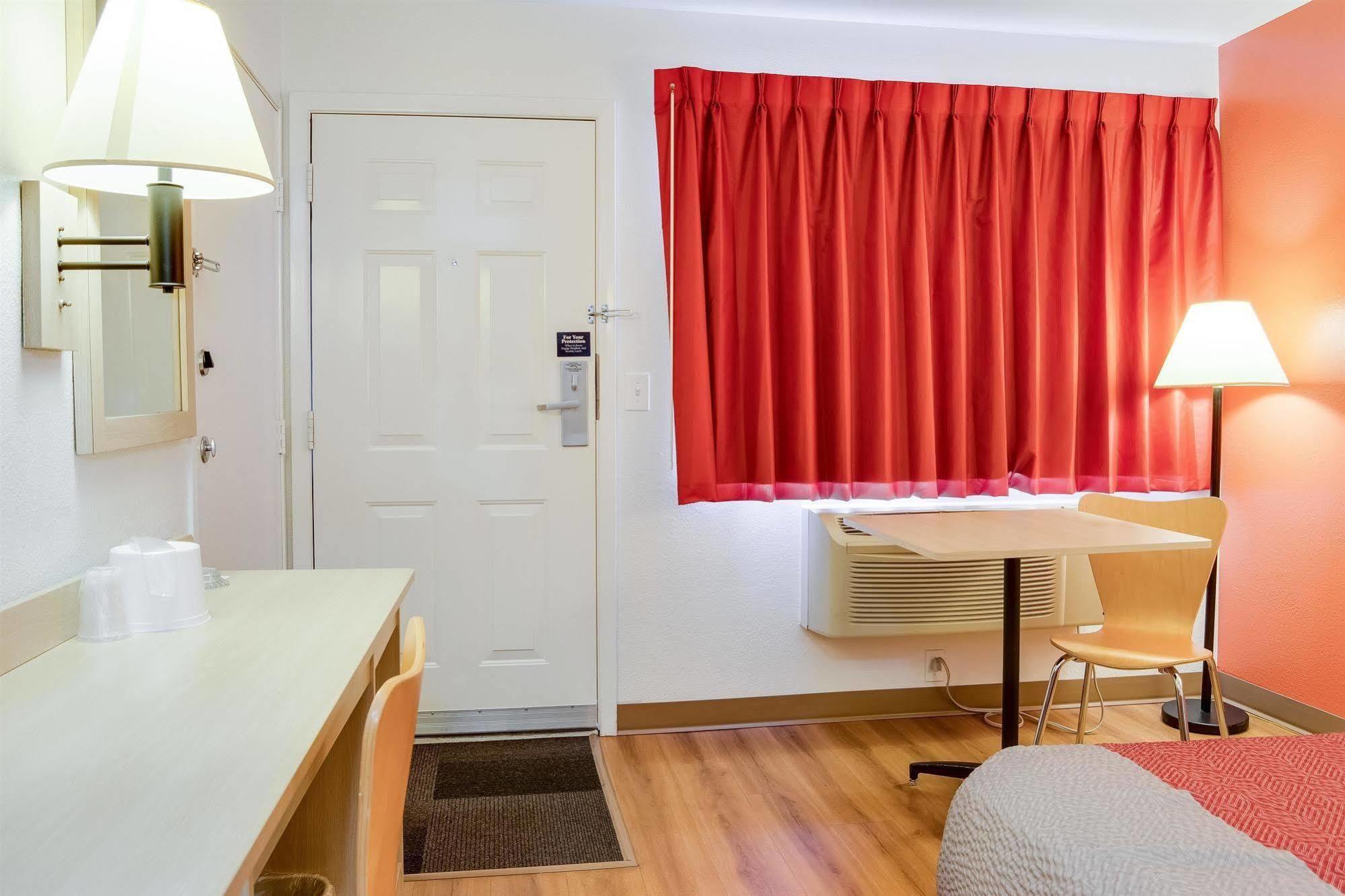 Motel 6-Kelso, Wa - Mt. St. Helens エクステリア 写真
