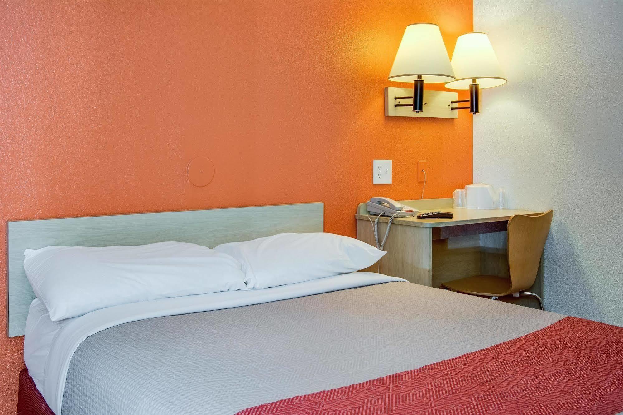 Motel 6-Kelso, Wa - Mt. St. Helens エクステリア 写真