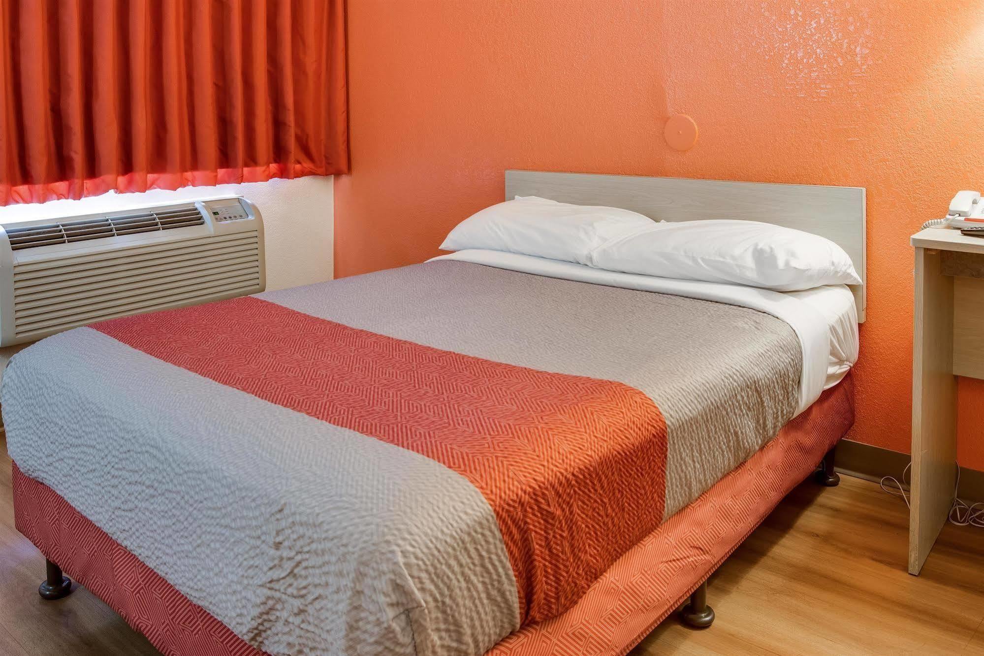 Motel 6-Kelso, Wa - Mt. St. Helens エクステリア 写真