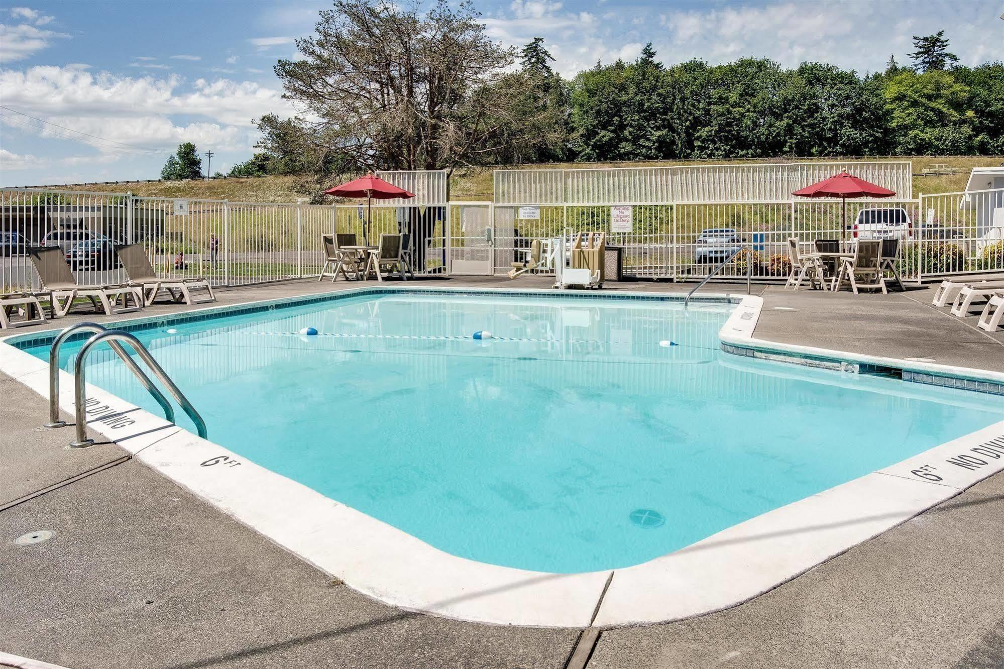 Motel 6-Kelso, Wa - Mt. St. Helens エクステリア 写真